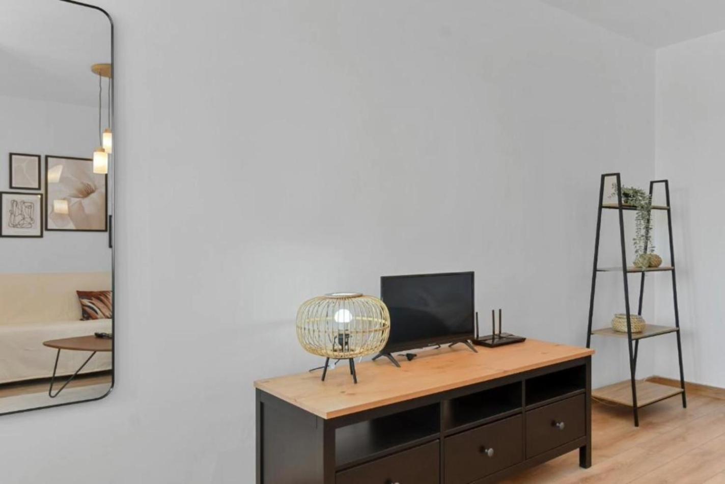 Serene Retreat - Beautifully Designed Studio 布加勒斯特 外观 照片